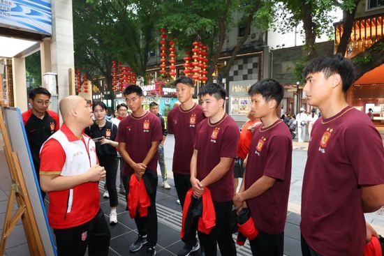 黄色片免费在线播放